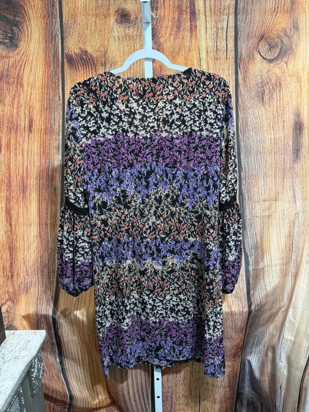 MSK V-neck Dress Size M lightweight - Picture 4 of 4